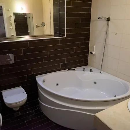 Monte Cristo Szálloda 4*
