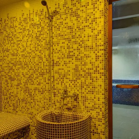 Monte Cristo Hotel 4*