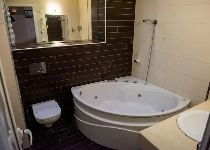 Monte Cristo ホテル 4*